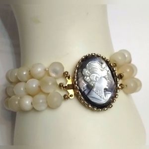 Vtg Abalone Carved Cameo & Shell Ball 3 Strand  Bracelet